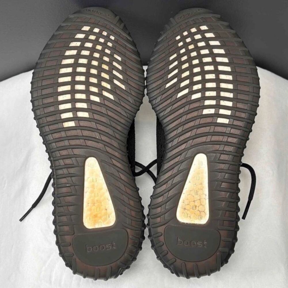 Yeezy Boost 350 V2 “Black Red” (Bred) | CP9652 | 10.5M - Picture 9 of 9